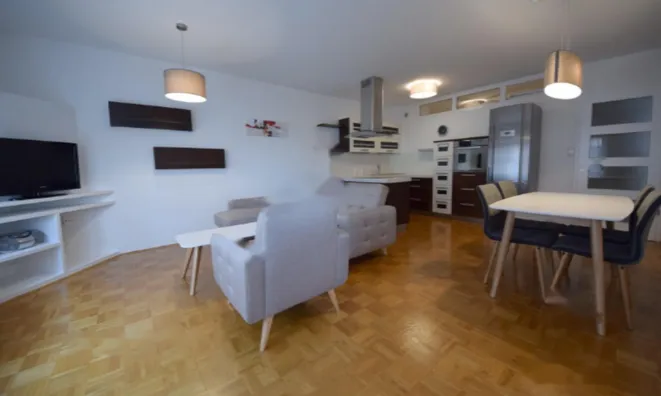 Недвижимость Квартира 2.5-комнатная НовоБрод: 1