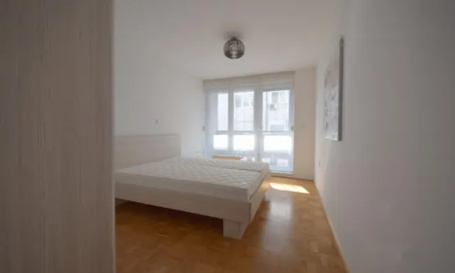 Недвижимость Квартира 2.5-комнатная НовоБрод: 4