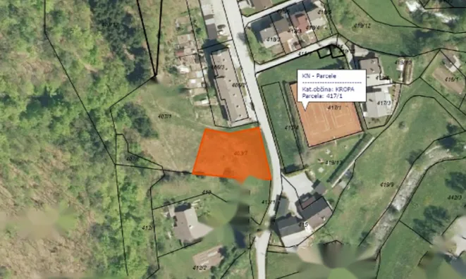 Недвижимость Участок, Пригодный для застройки КРОПА, на краю леса: 2