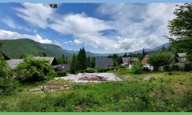 Недвижимость Земельный участок, Поле, Застроенный участок: 1