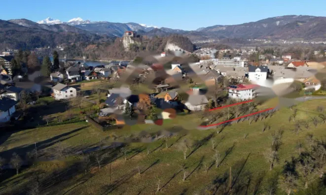 Недвижимость Участок, пригодный для строительства Блед.: 5