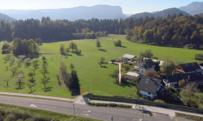 Недвижимость Участок, застройка Блед: 1