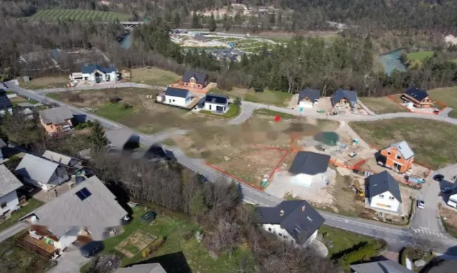 Недвижимость Участок застройки в Бледе с проектом: 5