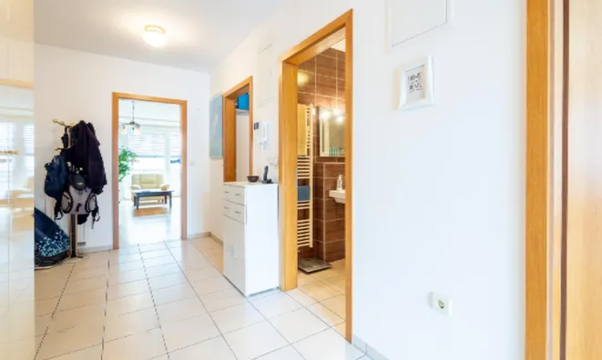 Недвижимость Квартира, 3-комнатная, Шишка: 5