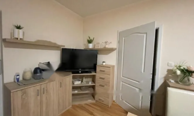 Недвижимость Квартира 1,5 комнаты Вич: 8