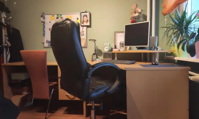 Недвижимость Трехкомнатная квартира с балконом на Штепанском поселке: 11