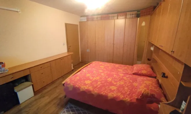 Недвижимость Трехкомнатная квартира с балконом на Штепанском поселке: 14