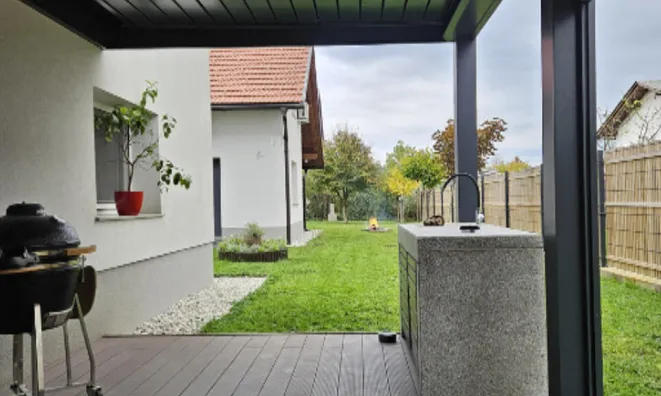 Недвижимость Дом у Центра Любляны: 17