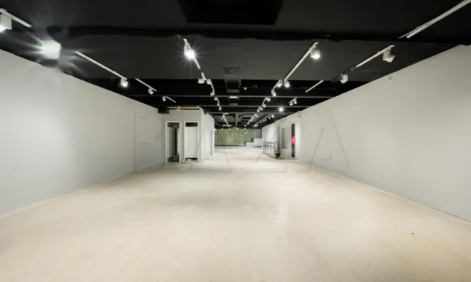 Недвижимость Коммерческое помещение в центре: 10