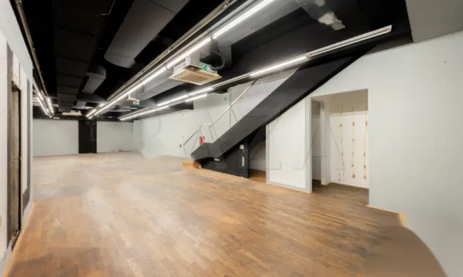 Недвижимость Коммерческое помещение в центре: 12