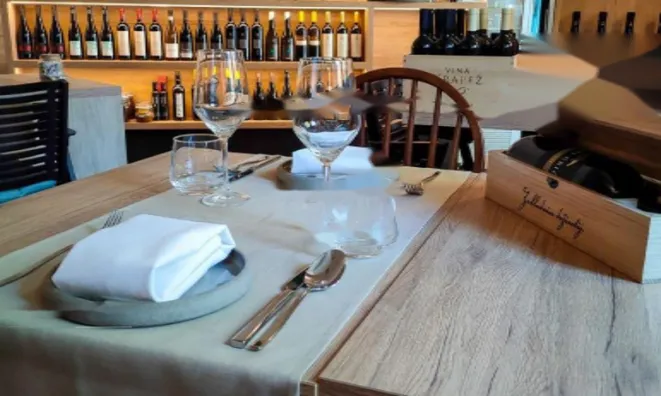 Недвижимость Коммерческое помещение в центре: 5