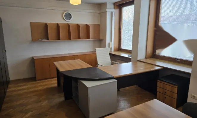 Недвижимость Офисное помещение в Мосте: 1