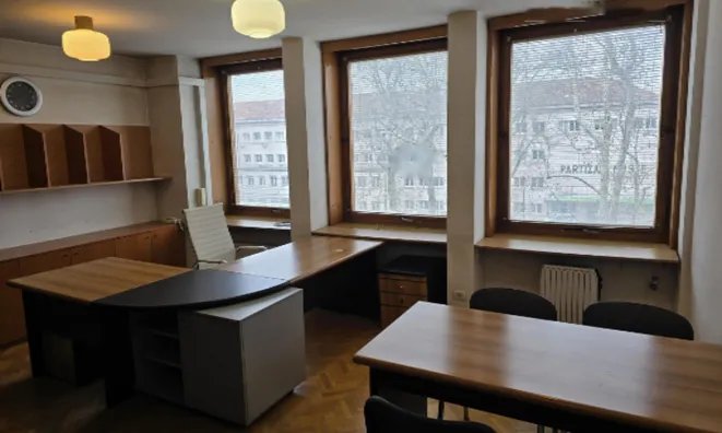 Недвижимость Офисное помещение в Мосте: 3