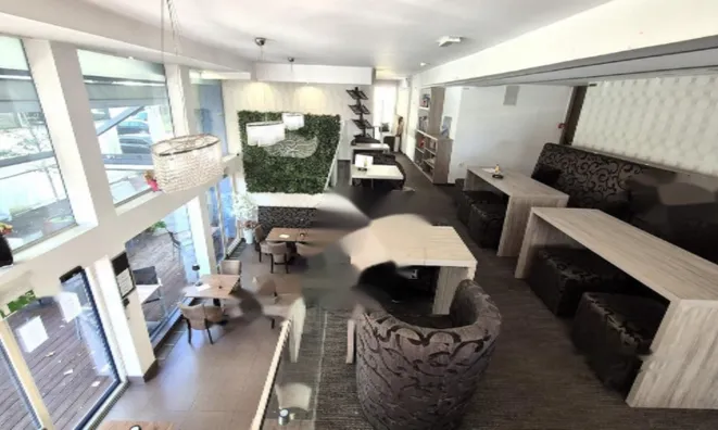 Недвижимость Коммерческое помещение: 15