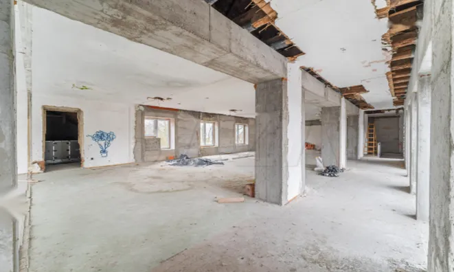 Недвижимость Офисное помещение, склад: 10