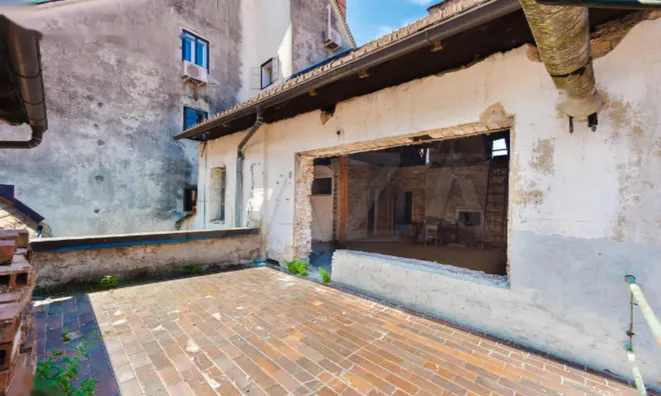 Недвижимость Пятикомнатная квартира в центре: 15