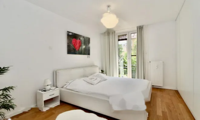 Недвижимость 2-комнатная квартира в центре: 1