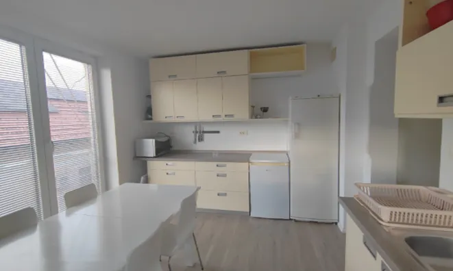 Недвижимость Квартира с видом на пруд: 6