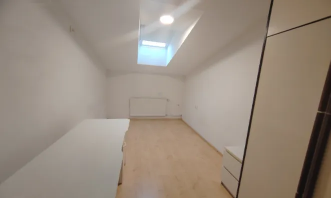 Недвижимость Квартира с видом на пруд: 8