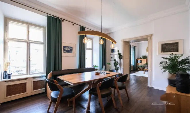 Недвижимость Четырехкомнатная квартира в центре: 4