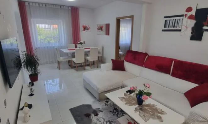 Недвижимость Трёхкомнатная квартира в Бертоках: 1