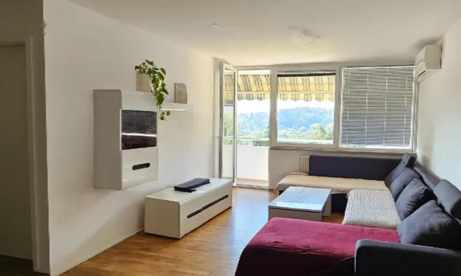 Недвижимость Квартира 4-комнатная в Луция: 1