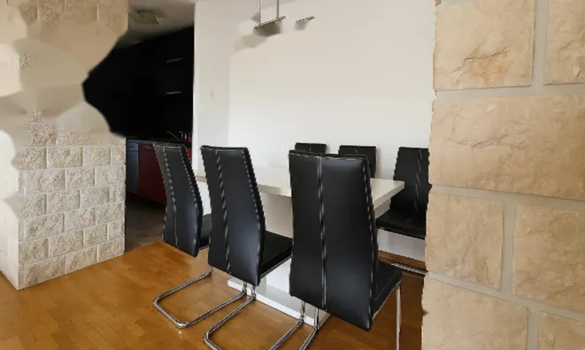 Недвижимость Квартира 4-комнатная в Луция: 3