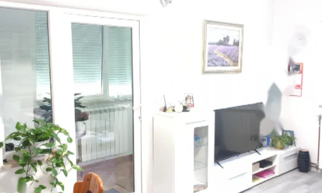 Недвижимость Квартира, 3 комнаты Сечовле: 6