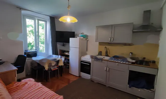 Недвижимость Пятикомнатная квартира у пляжа: 1