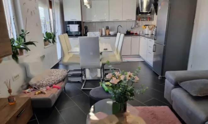 Недвижимость Двухкомнатная квартира Изола: 3