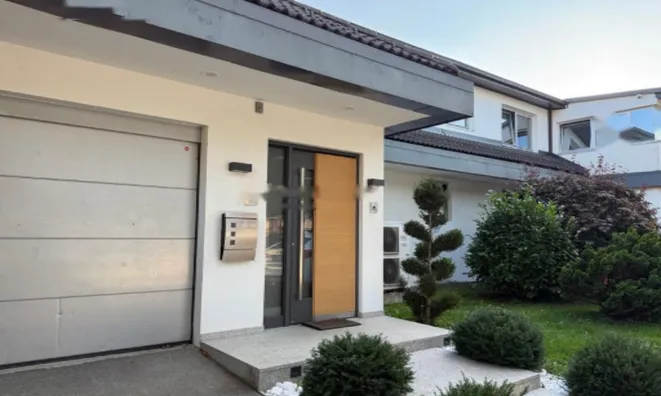 Недвижимость Дом с террасой в Виче: 10