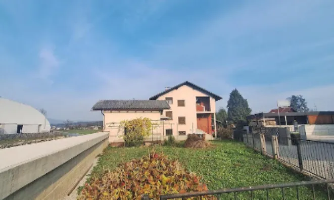 Недвижимость Дом, Любляна Вич, у Долгого моста: 3