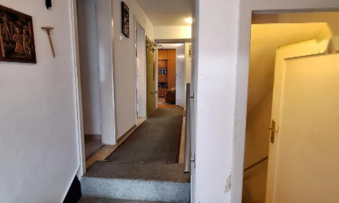 Недвижимость Дом, Любляна Вич, у Долгого моста: 20