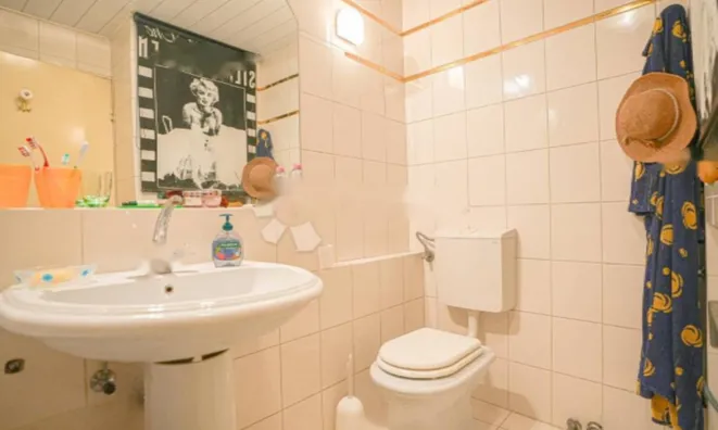 Недвижимость Двухкомнатная квартира, центр: 11