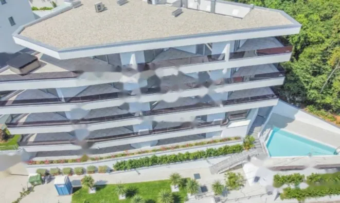 Недвижимость Четырехкомнатная квартира в центре: 2