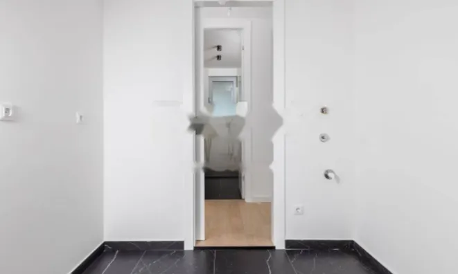 Недвижимость Четырехкомнатная квартира в центре: 11