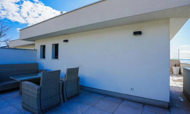 Недвижимость Семейный дом 250 м², Опатия: 4