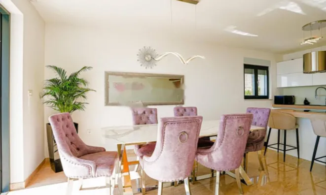 Недвижимость Семейный дом 250 м², Опатия: 14