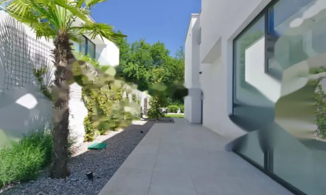 Недвижимость Новый дом 300 м² в центре: 12