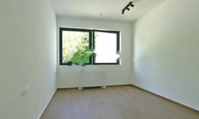 Недвижимость Новый дом 300 м² в центре: 25