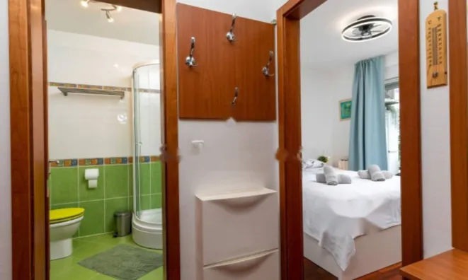 Недвижимость Двухкомнатная квартира в центре: 5