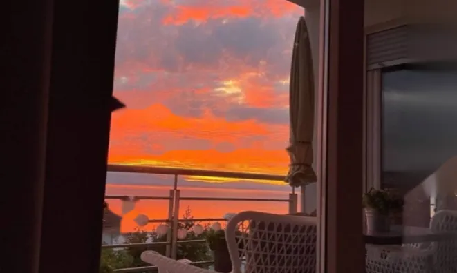 Недвижимость Двухкомнатная квартира в центре: 8