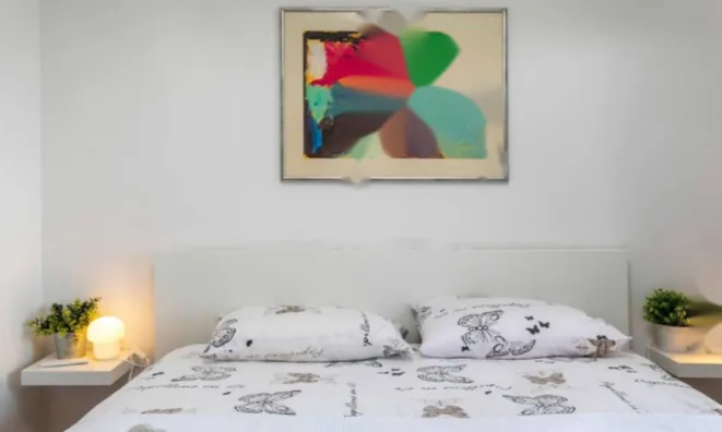 Недвижимость Двухкомнатная квартира в центре: 14