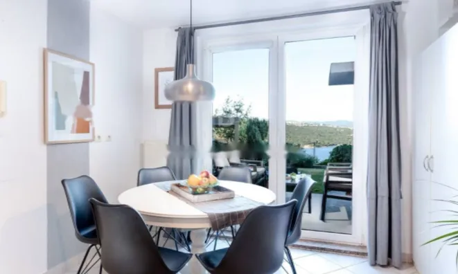 Недвижимость Трехкомнатная квартира Центр: 4