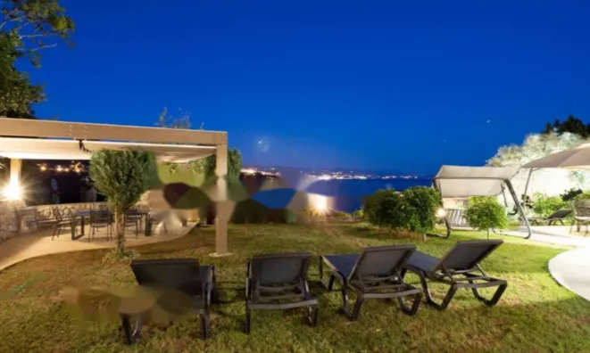 Недвижимость Трехкомнатная квартира Центр: 16