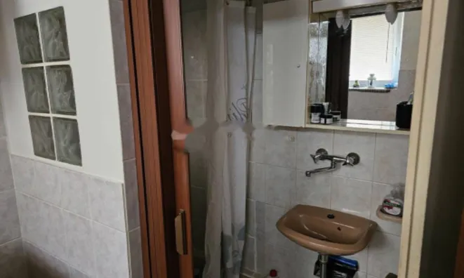 Недвижимость Однокомнатная квартира в центре: 8