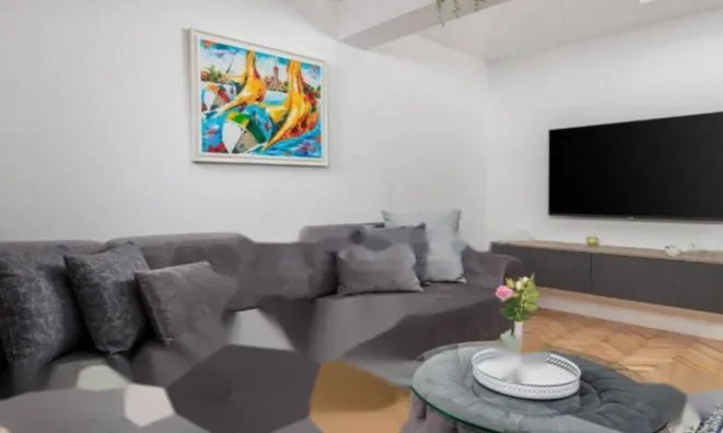 Недвижимость Трехкомнатная квартира Центр: 6