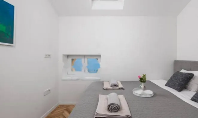 Недвижимость Трехкомнатная квартира Центр: 17