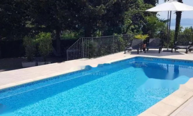 Недвижимость Двухкомнатная квартира, Центр: 2