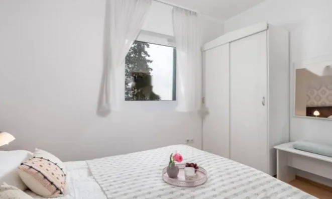 Недвижимость Двухкомнатная квартира, Центр: 10